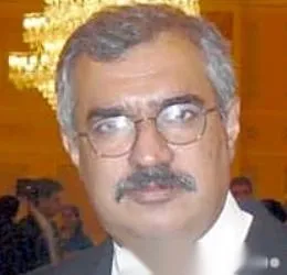 Dr. Dr. Mahesh .M. Lalwani