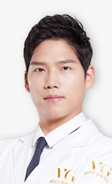 Dr. Park Sang Wook (M.D.)