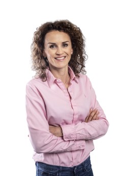 Dr. Veronika Hrochová