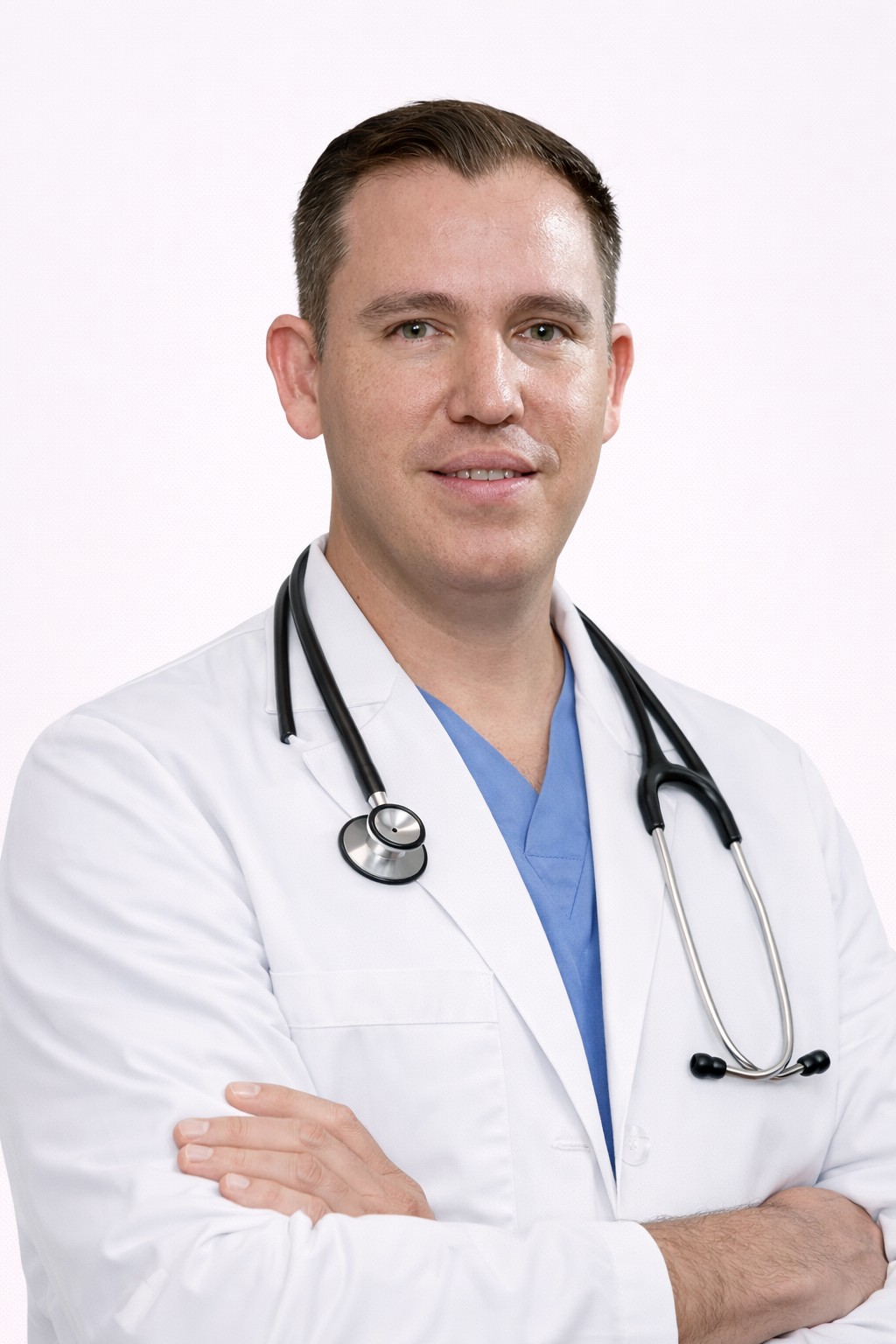 Dr. Mauricio Madrigal