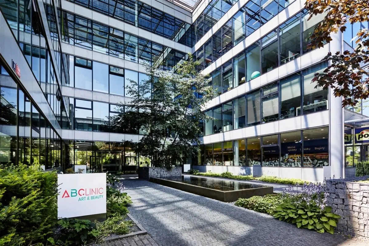 ABClinic Art & Beauty - Image 1