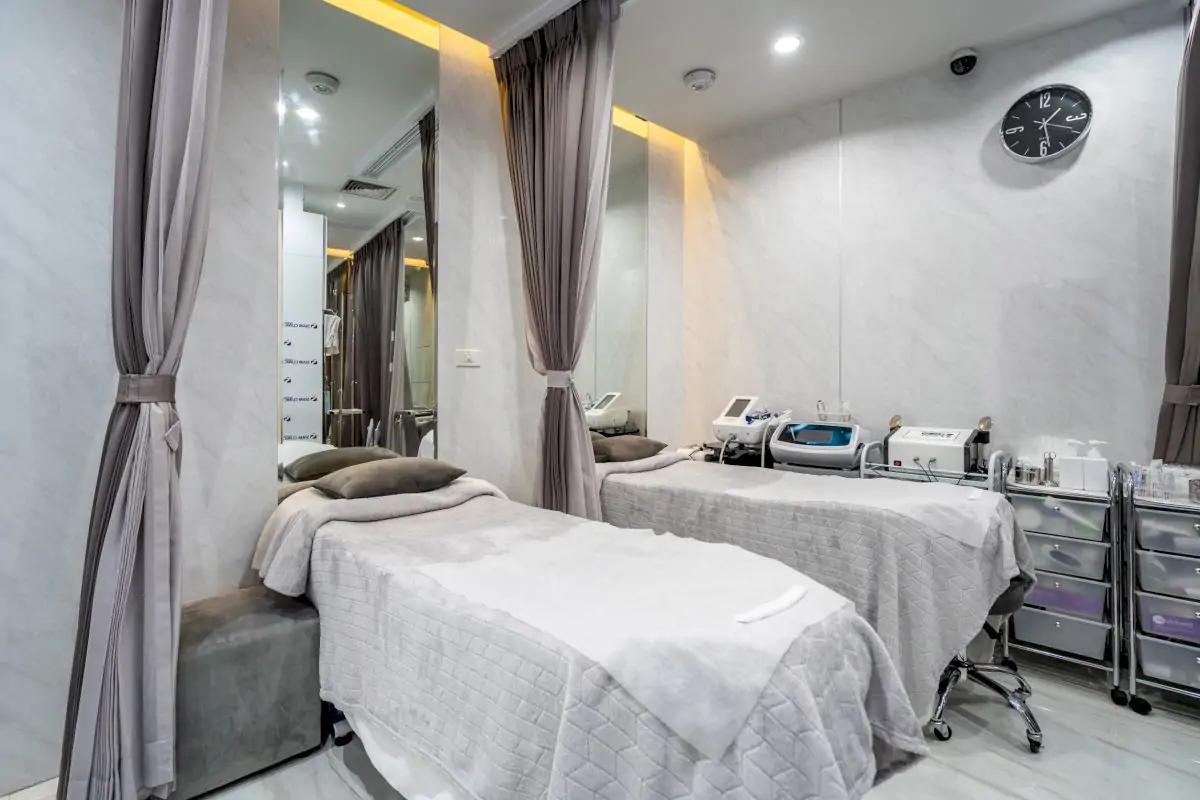 Siam Clinic Phuket - Image 1