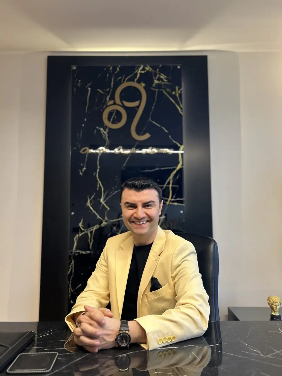 Dr. Özgür Ağlamış Barbieplasty Inventor - Image 1