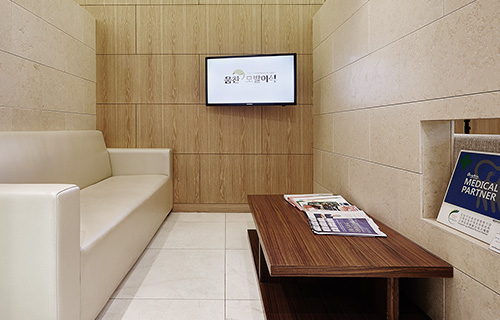 Woomchan Aesthetic Center - Image 1