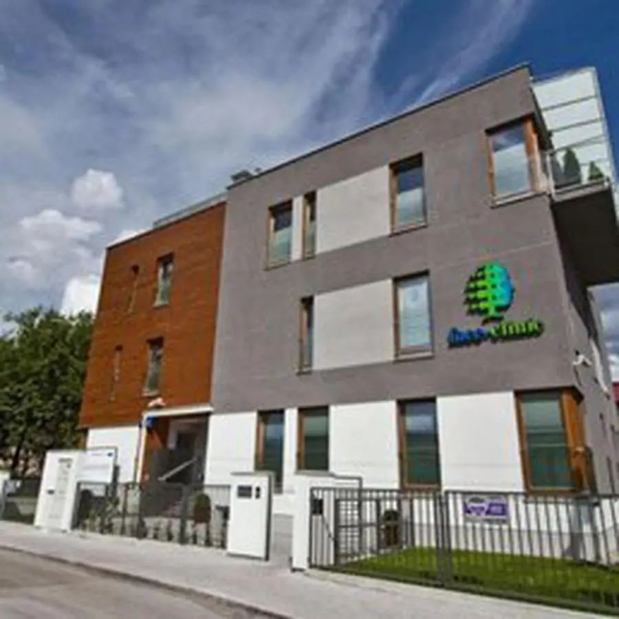 Face Clinic - Image 2