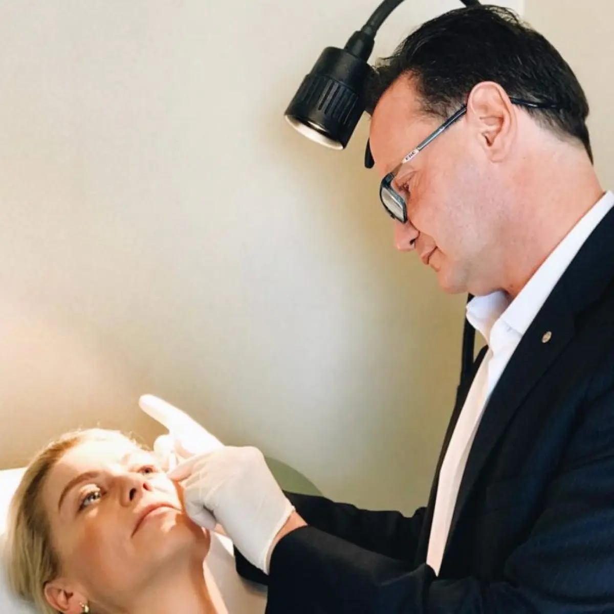 LCAS- London Centre for Aesthetic Surgery  - Image 1