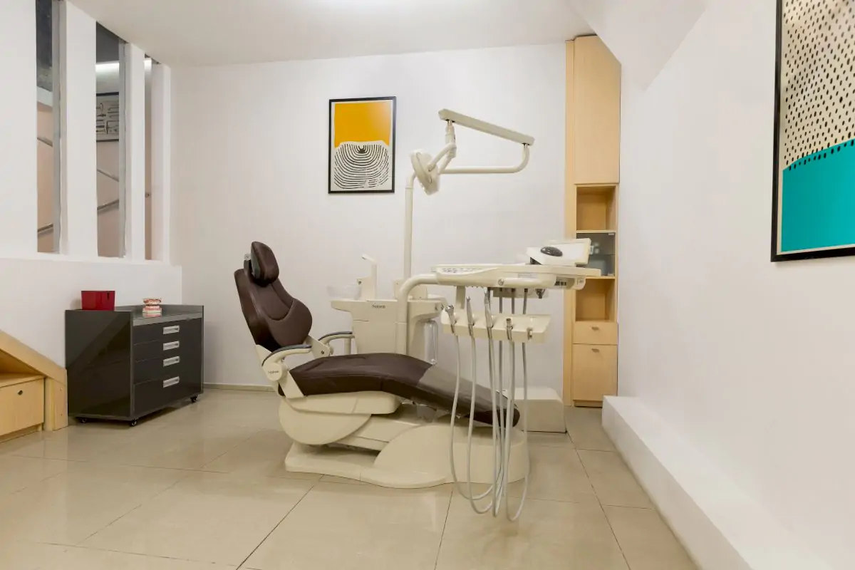 Dent Office Clinic - Image 3