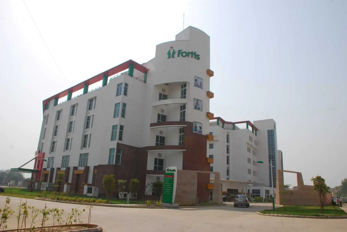 Fortis Shalimar Bagh - Image 1