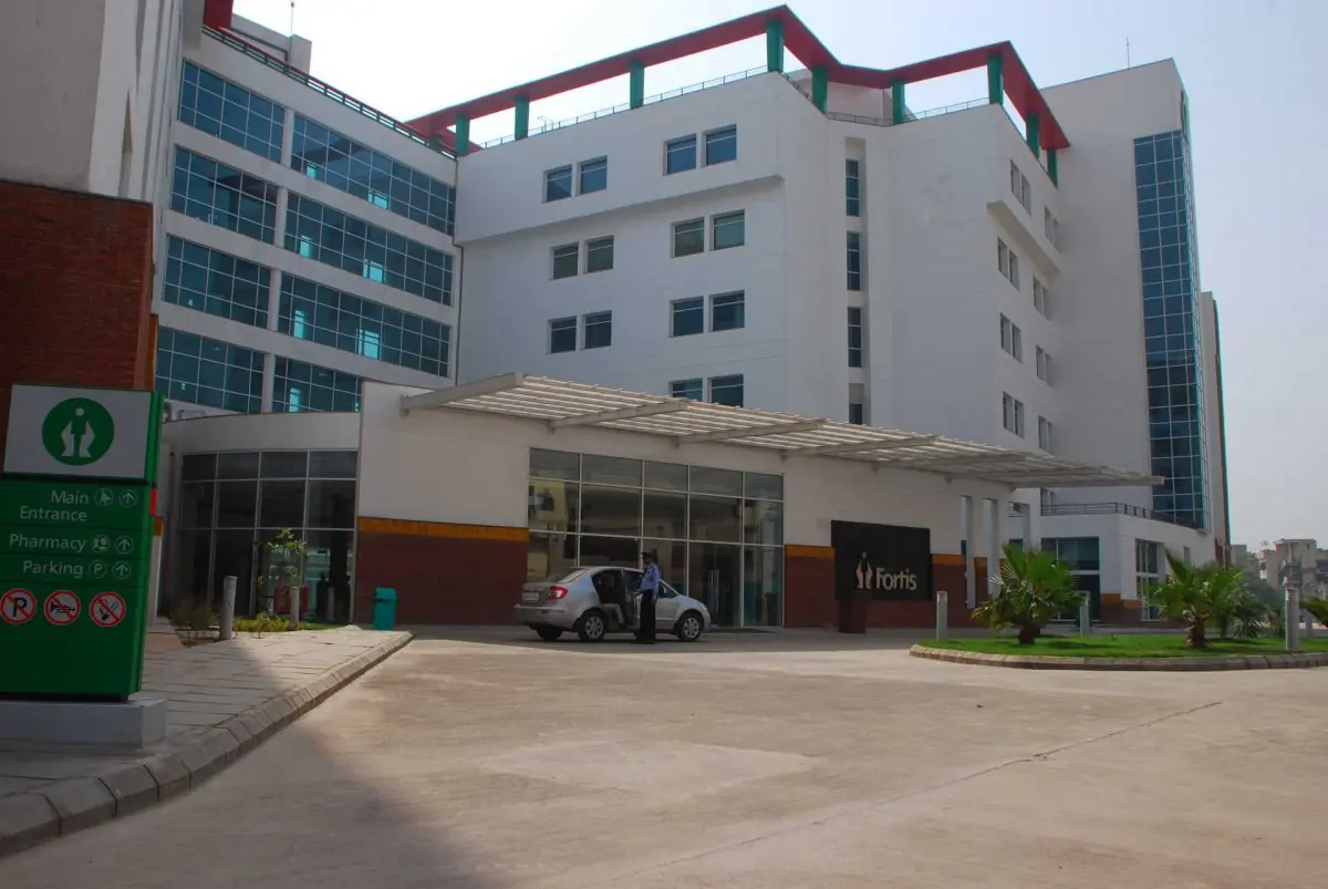 Fortis Shalimar Bagh - Image 2