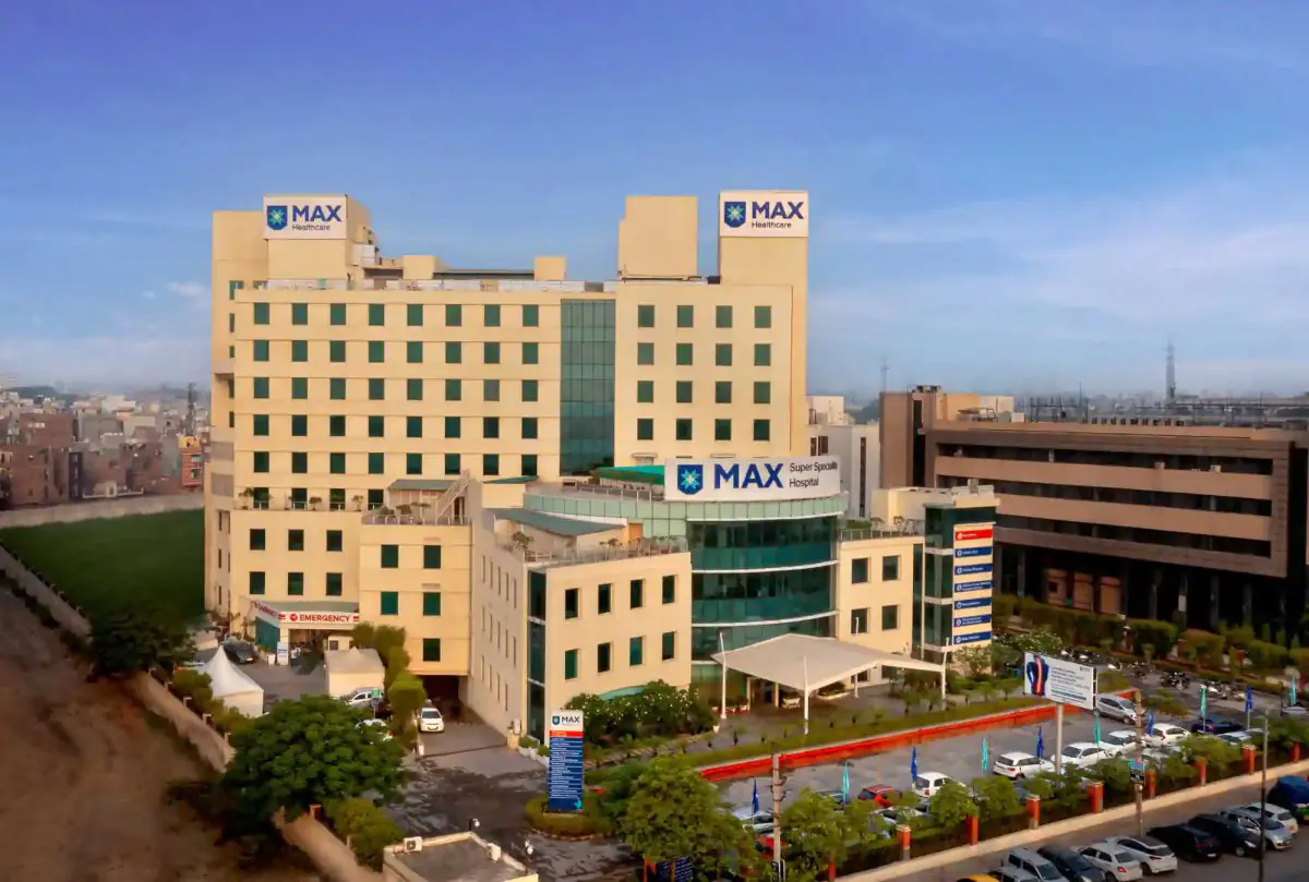Max Super Specialty Hospital Shalimar Bagh - Image 1