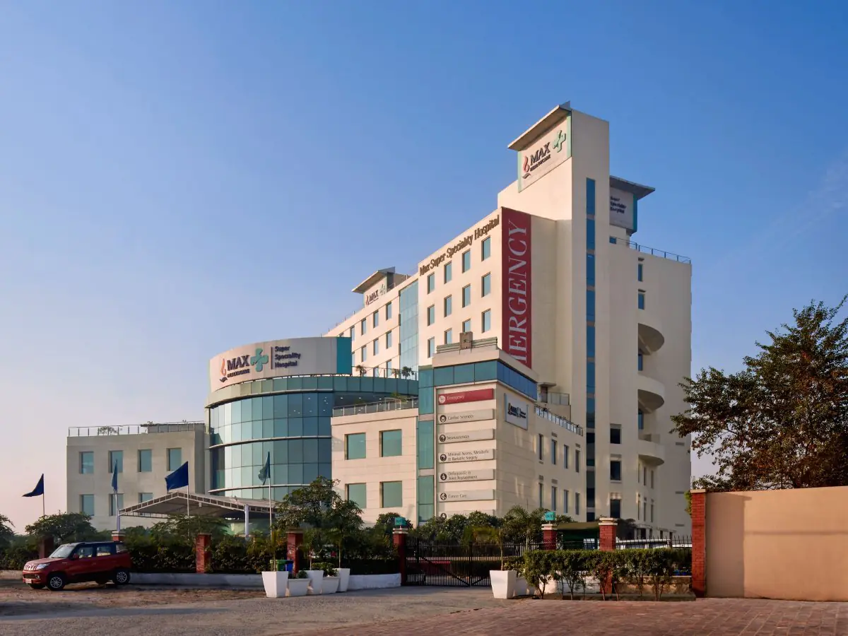 Max Super Specialty Hospital Shalimar Bagh - Image 2