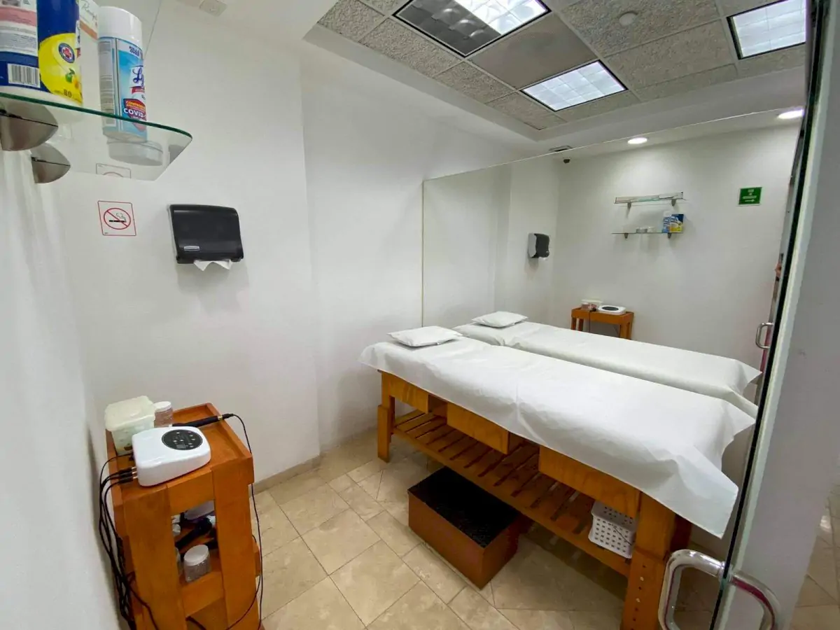 Dr. Marco Polo Plastic Surgery Clinic - Image 2