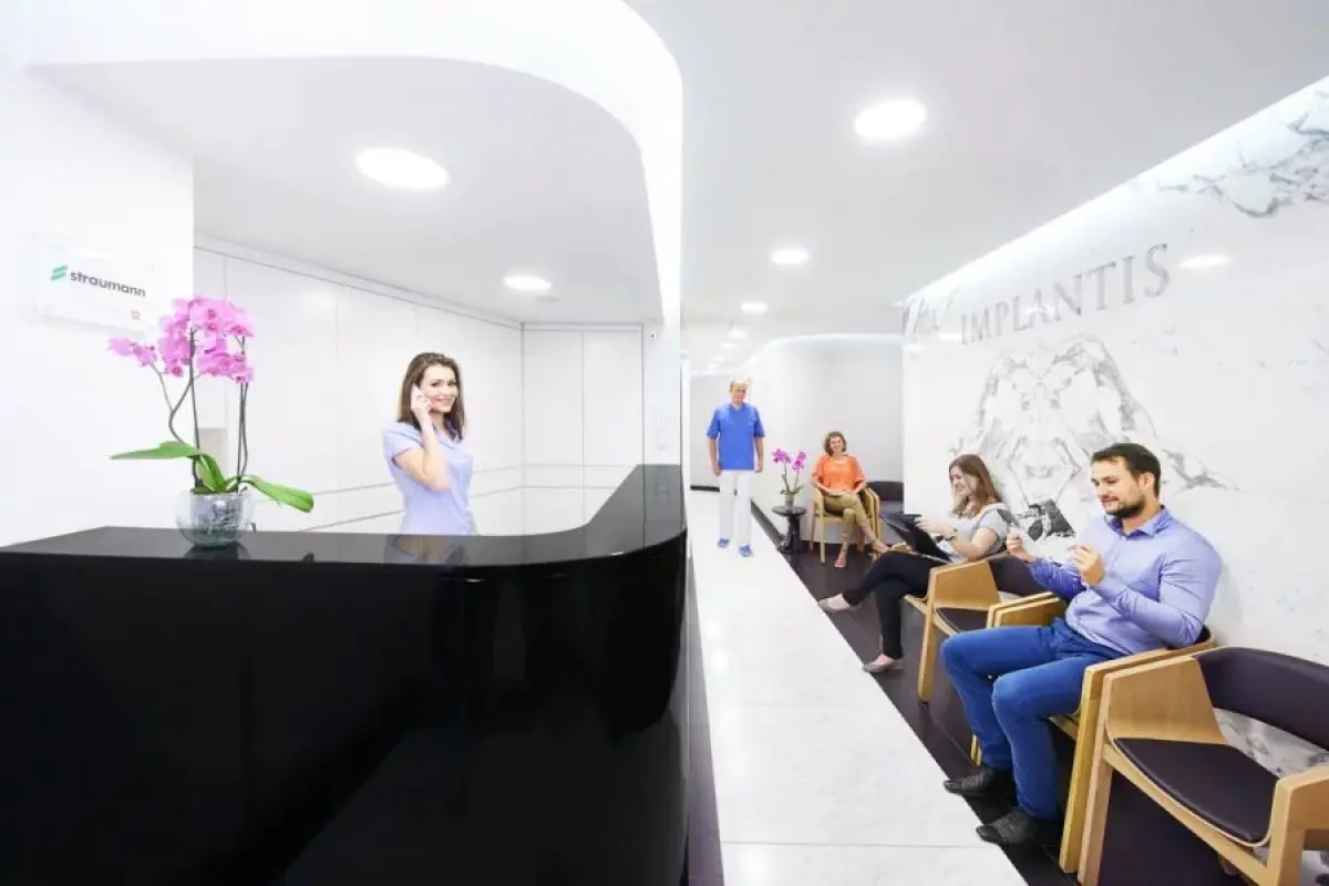 Implantis Dental Clinic - Image 3