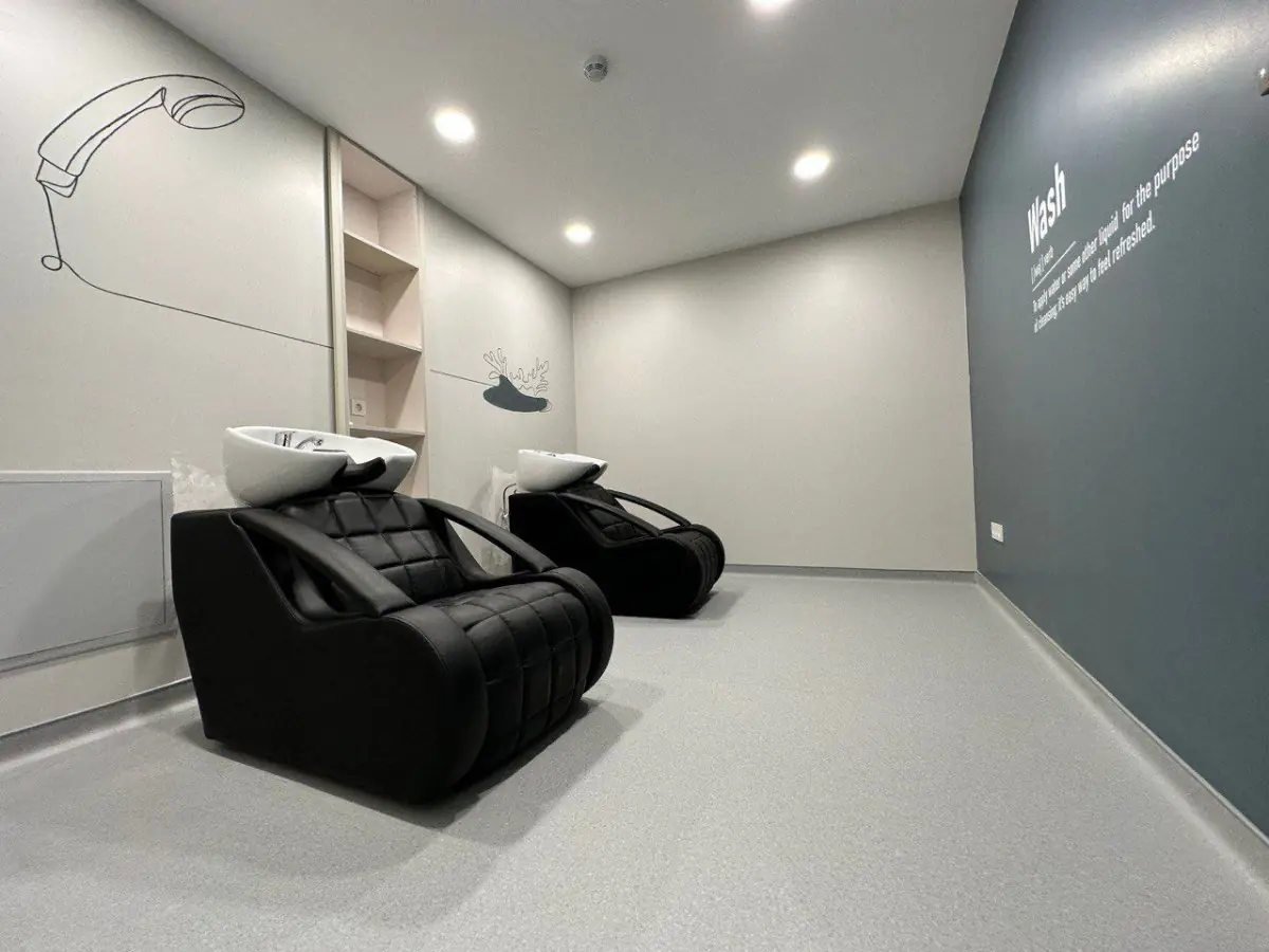 Sapphire Hair Clinic - Image 3