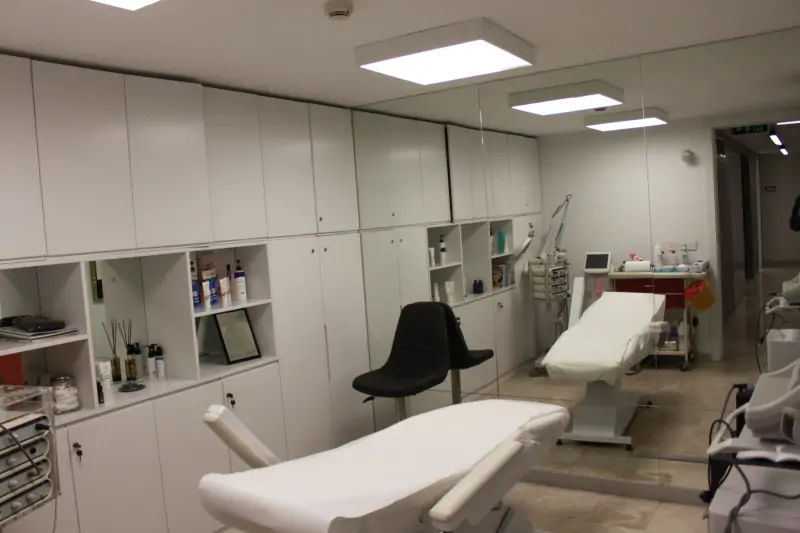 Istanbul Esthetic & Implant Dentistry - Image 3