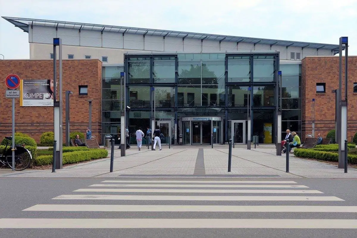 Bremen-Mitte Clinic - Image 1