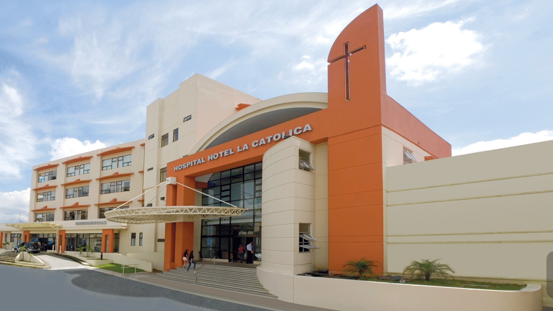 Hospital La Católica - Image 1