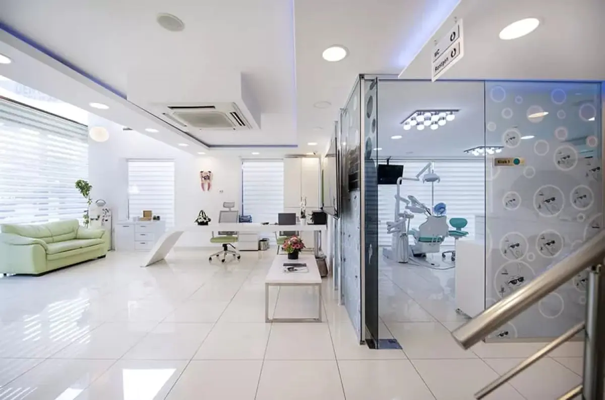 DentAntalya Dental Health Clinic - Image 2