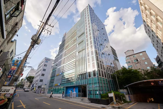 Hugo Plastic Surgery - Image 1