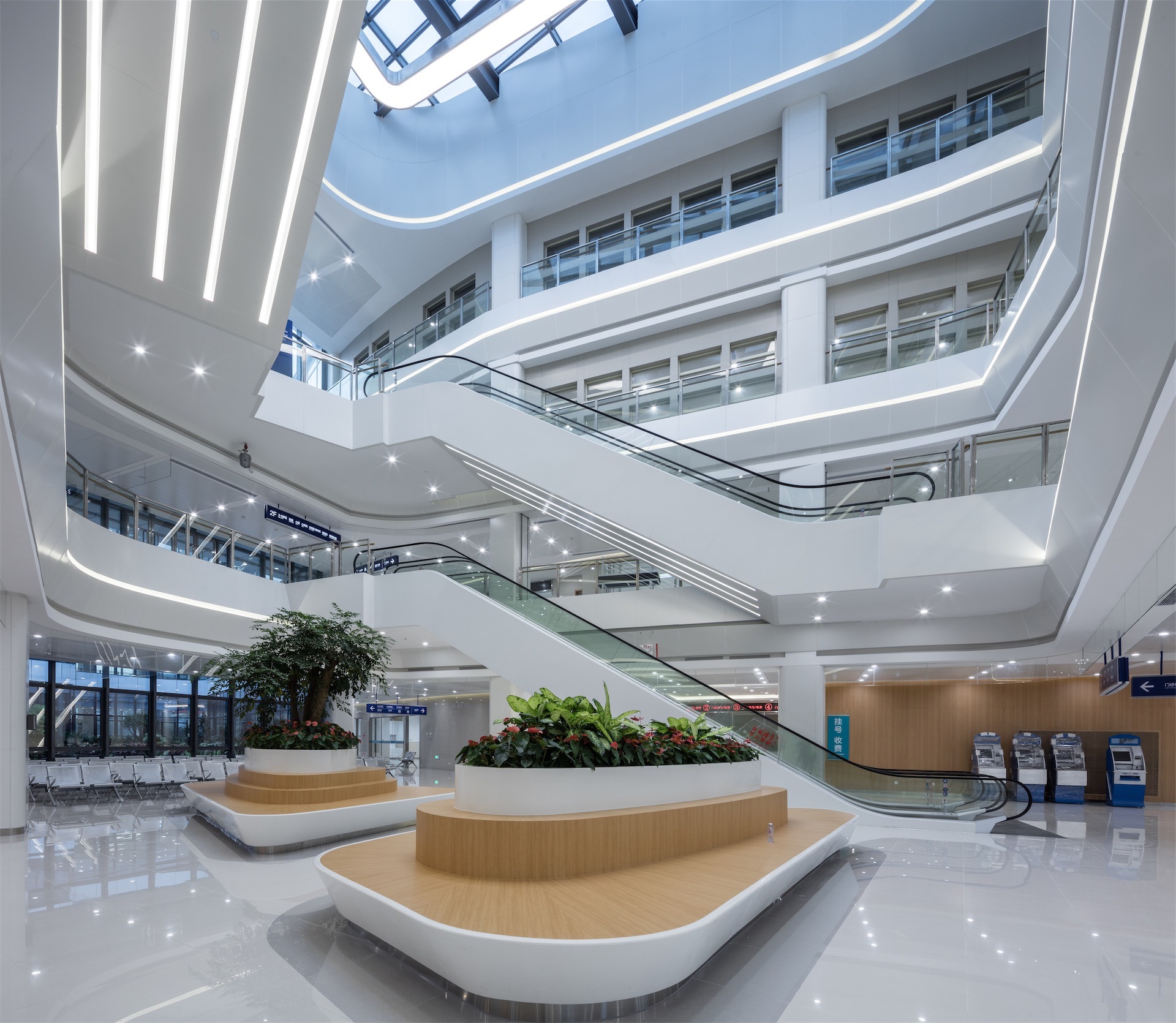 Zhongshan Hospital (Fudan University) - Image 2