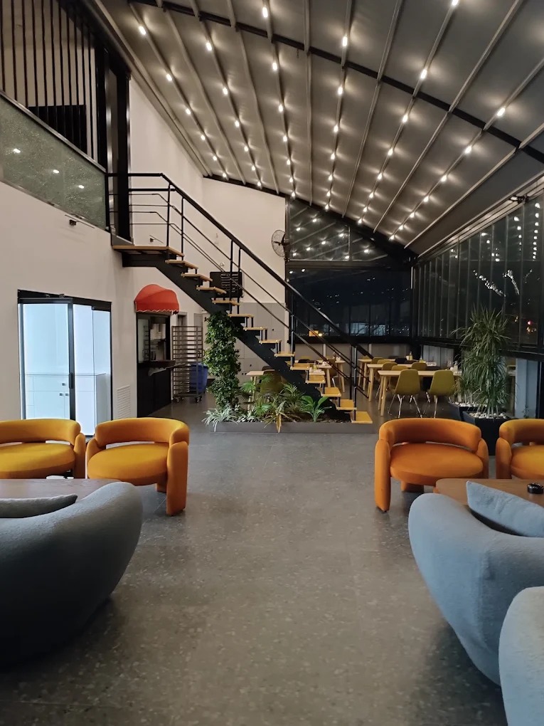 HLC Hairline Clinic - Image 2