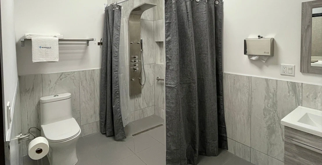 TJ Hair Clinic - Image 2