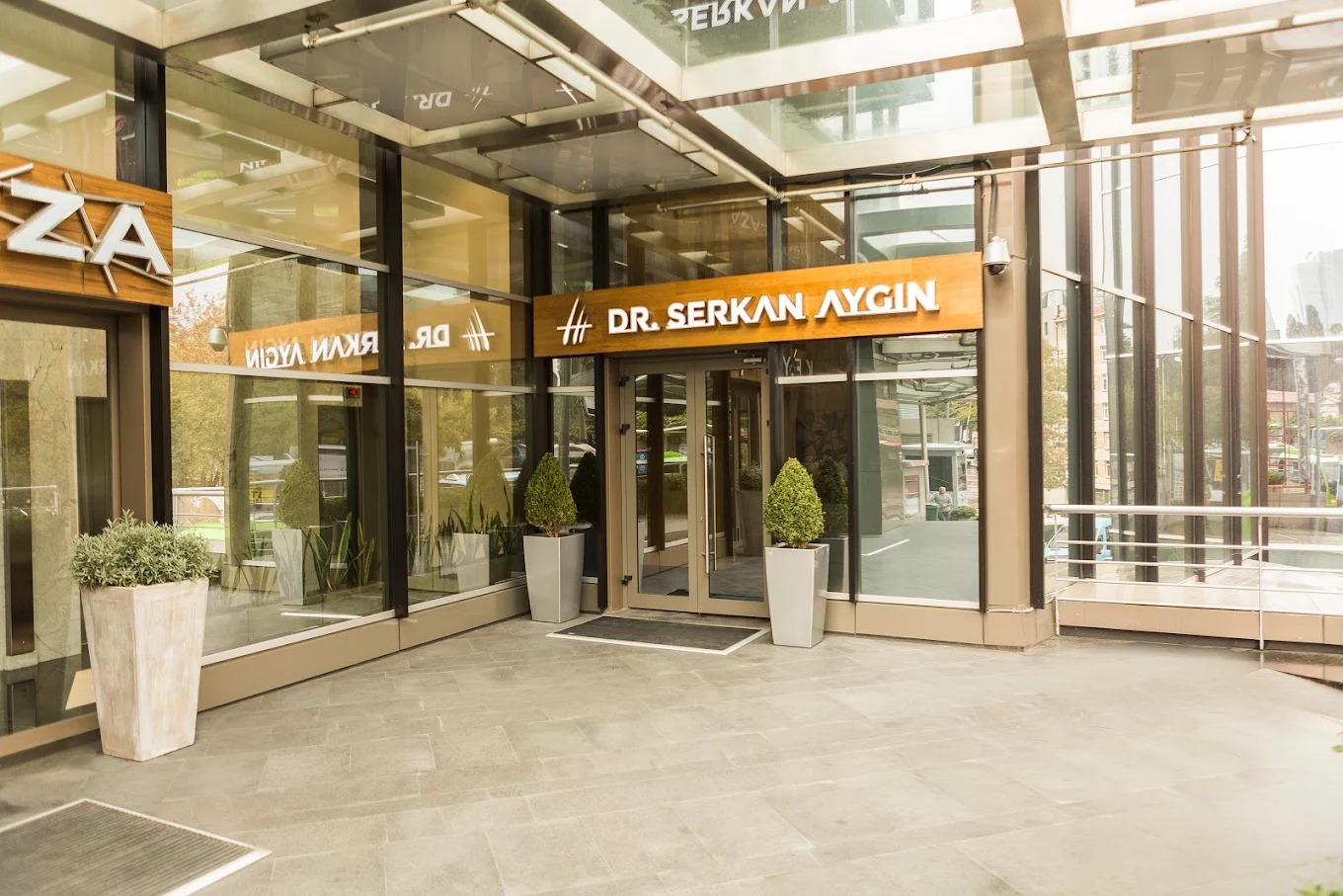 Dr Serkan Aygın Hair Transplant Clinic - Image 1