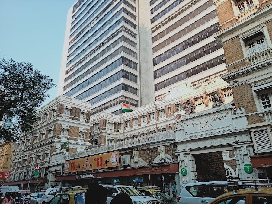 Sir H. N. Reliance Foundation Hospital - Image 1