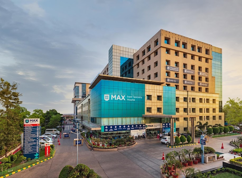 Max Super Speciality Hospital – Vaishali - Image 1