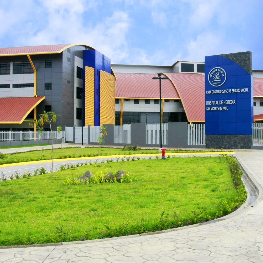 Hospital San Vicente de Paúl - Image 2