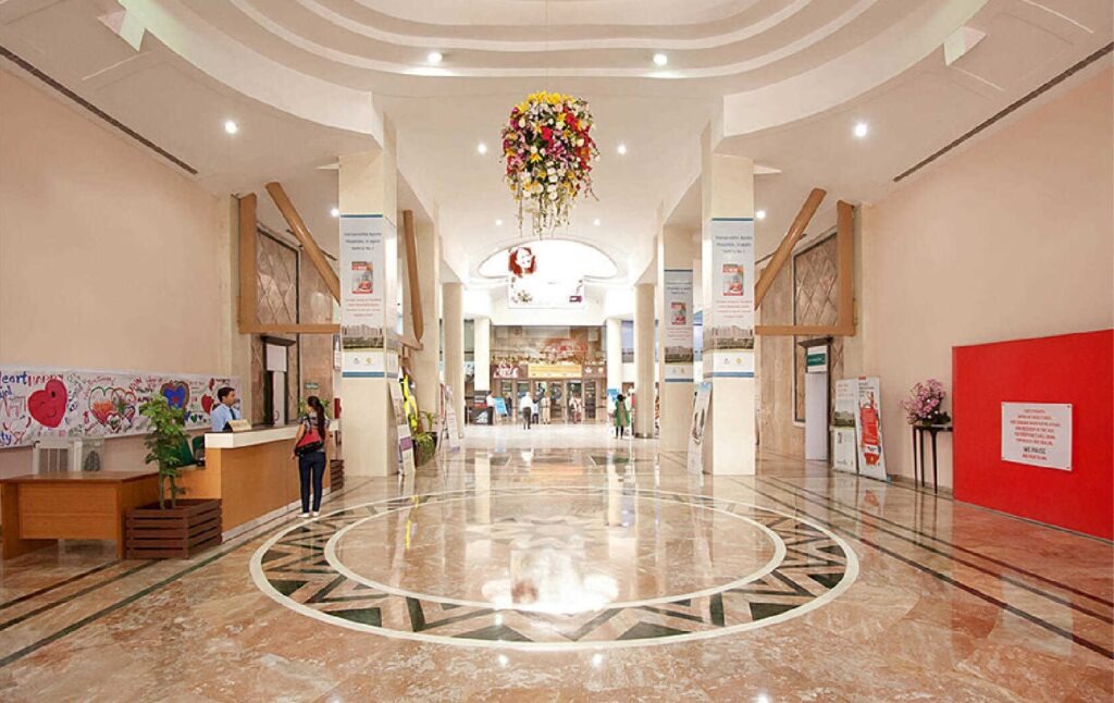 Indraprastha Apollo Hospital - Image 2