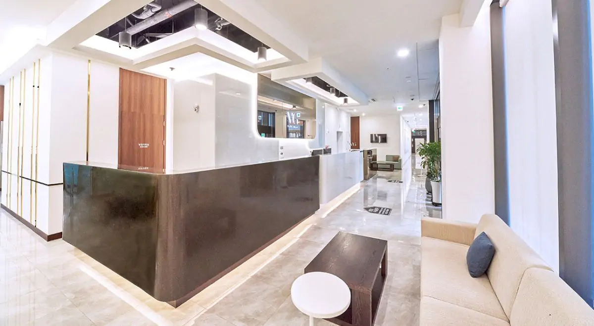 VG Plastic Surgery - Image 2