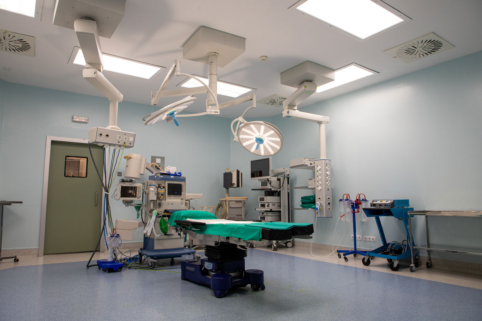 Hospital Viamed Santa Ángela de la Cruz - Image 1