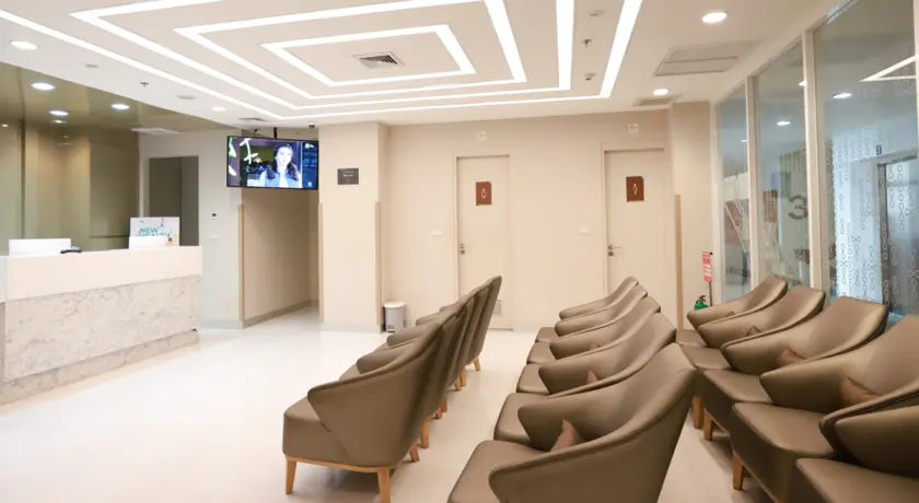 Phyathai 1 Hospital - Image 2