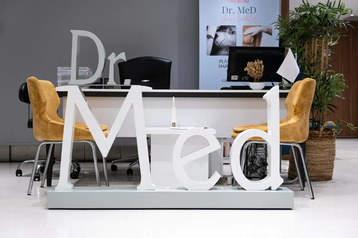 Dr. MED  - Image 1