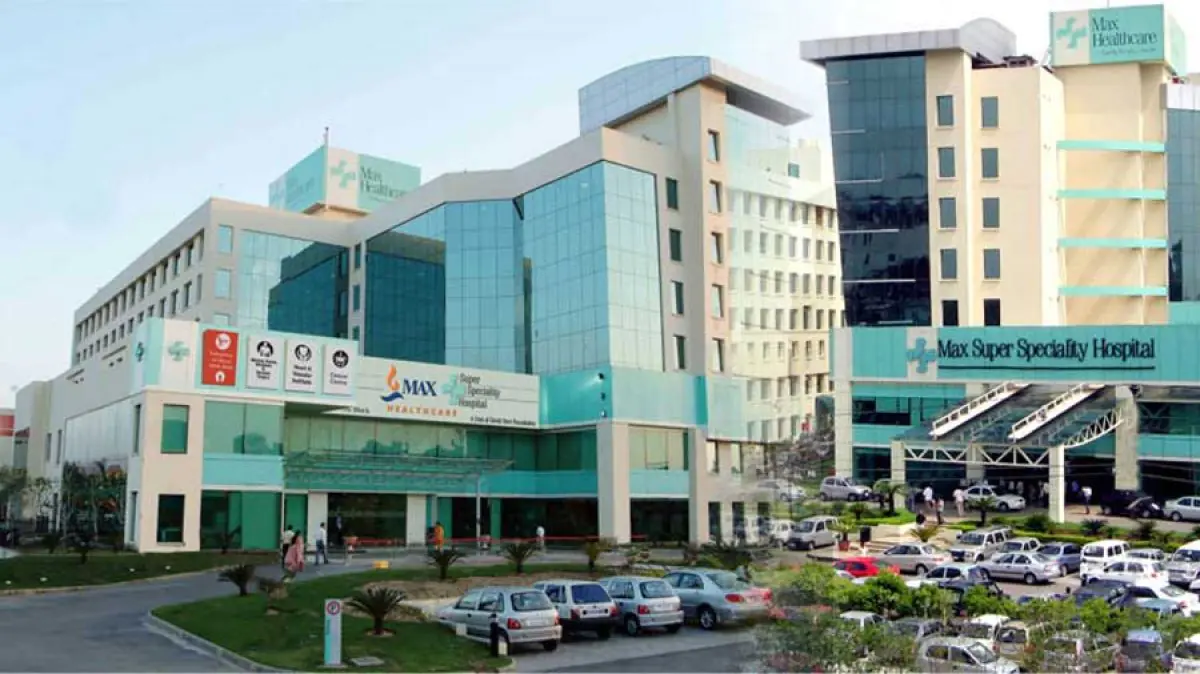 Max Smart Super Speciality Hospital - Image 2