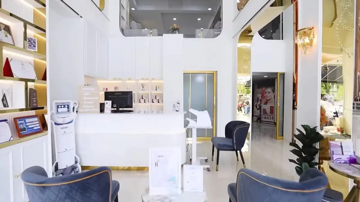 Doctor Aomthong Clinic - Center For Women - Image 3