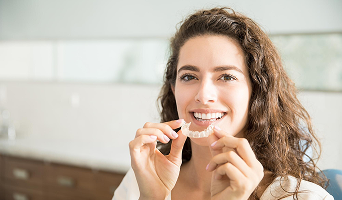Clear Aligners / Invisible Braces